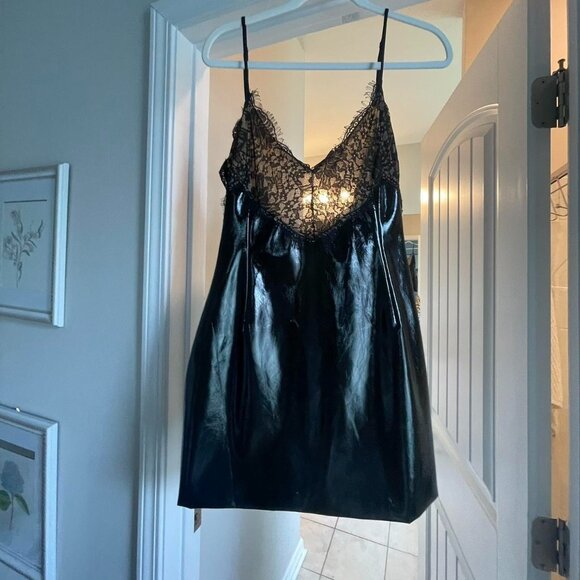 Dresses & Skirts - Women's Black Dress